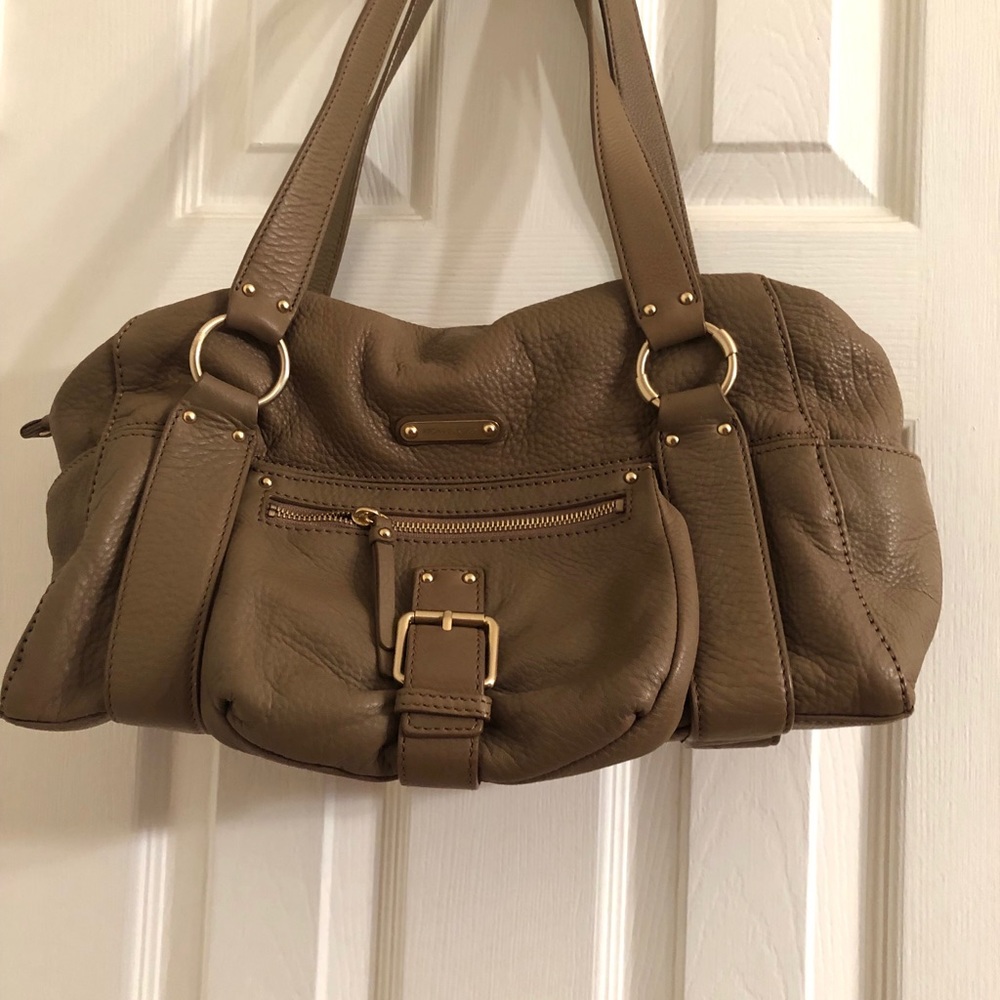 Michael Kors handbag, leather & good condition.